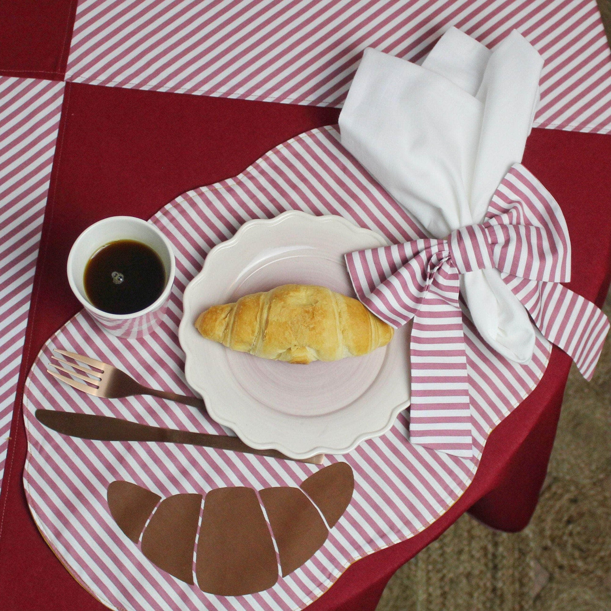 Croissant Je T'aime Tablecloth