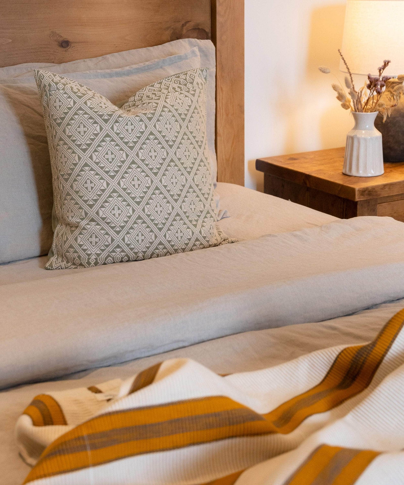 Stripe Pantelho Handwoven Throw