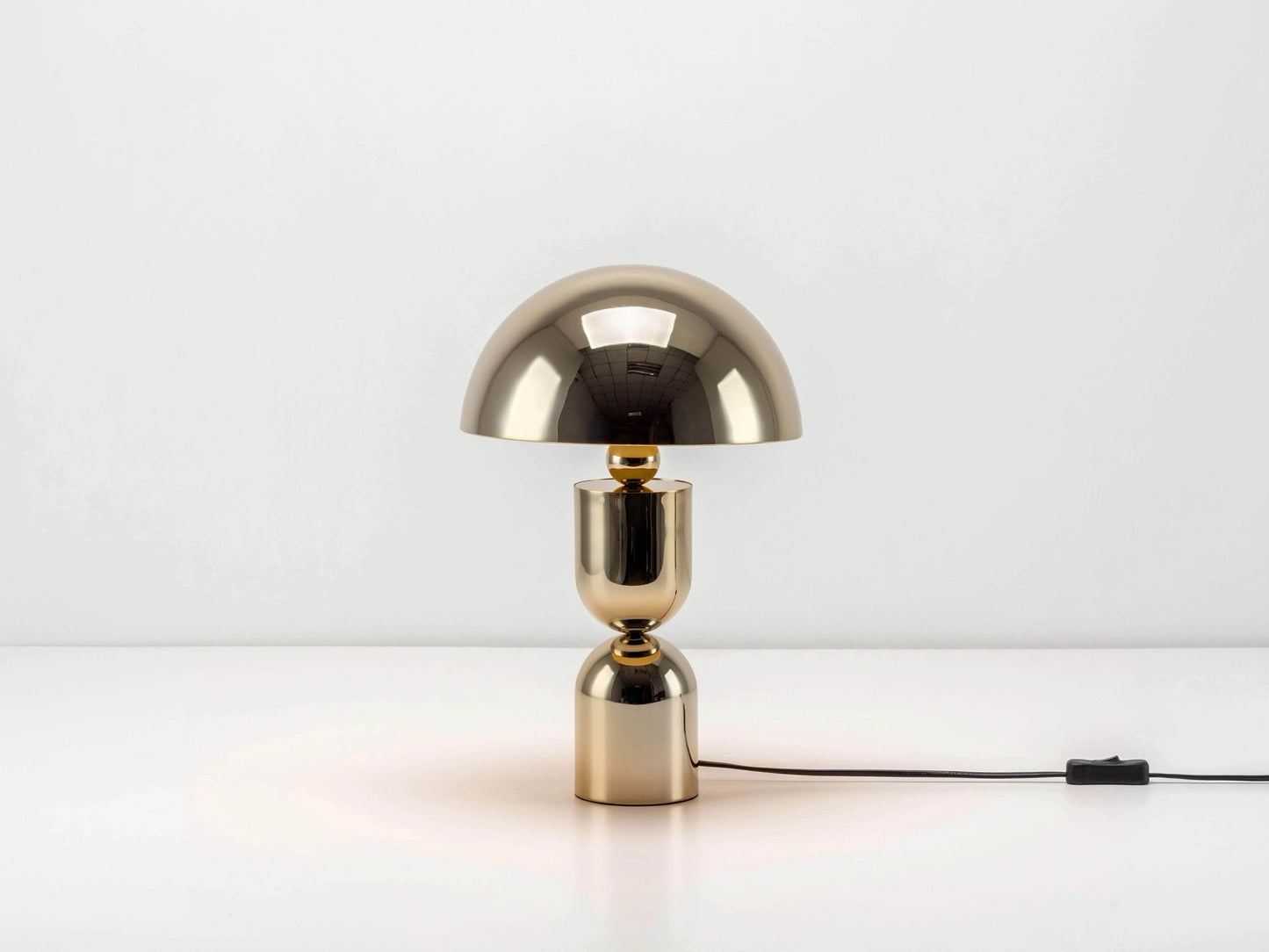 Brass mushroom dome table lamp