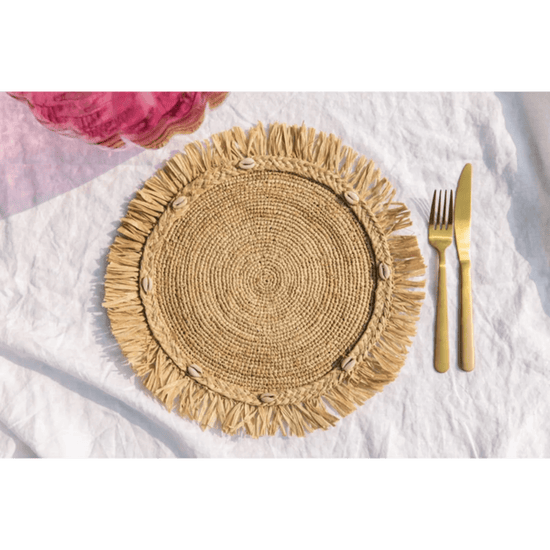 Round Natural Raffia Tabletop With Fringes