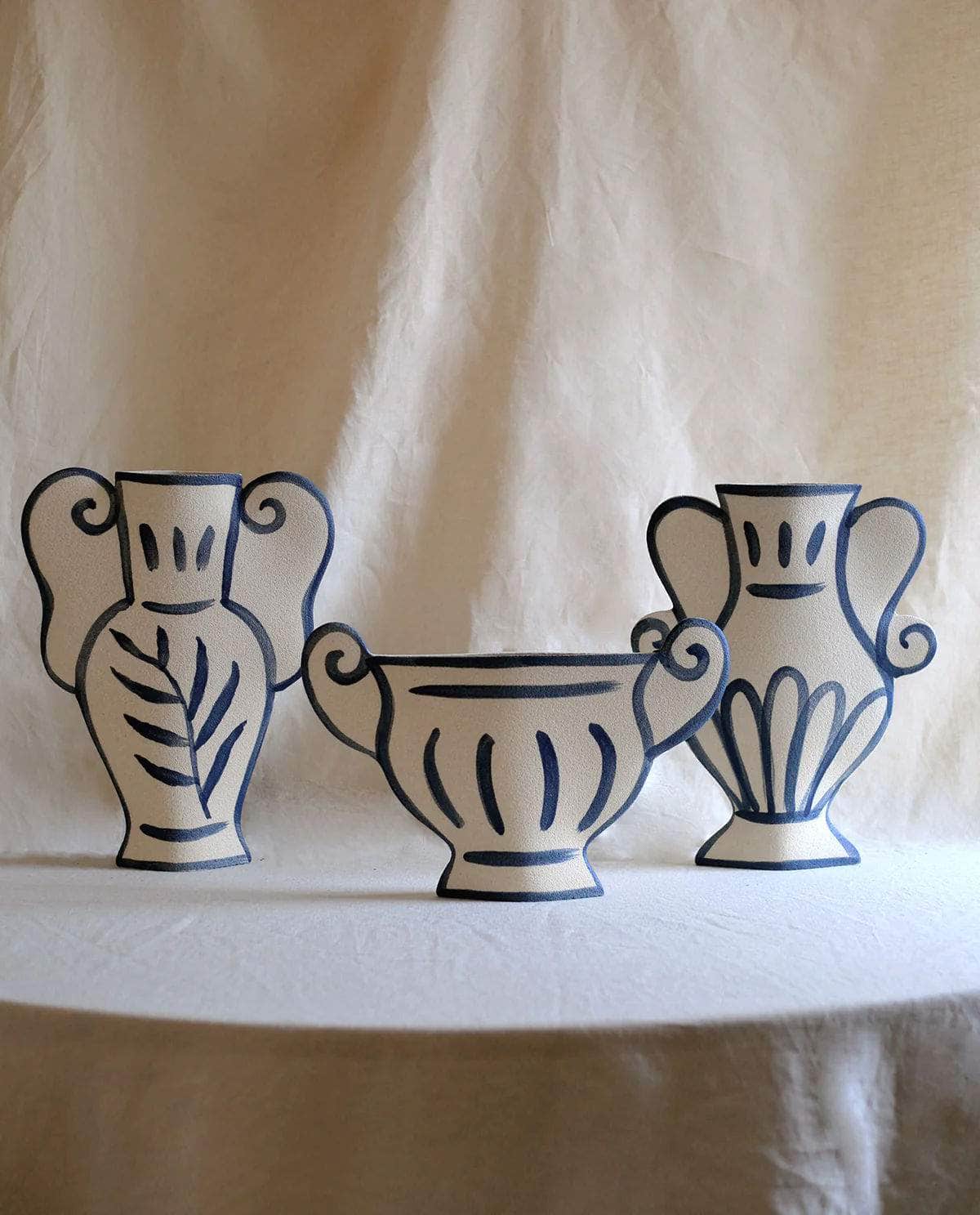 Load image into Gallery viewer, Ceramic Vase ‘Krater N°2’
