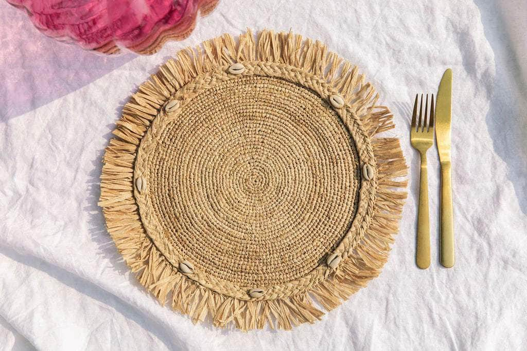 Round Natural Raffia Tabletop With Fringes