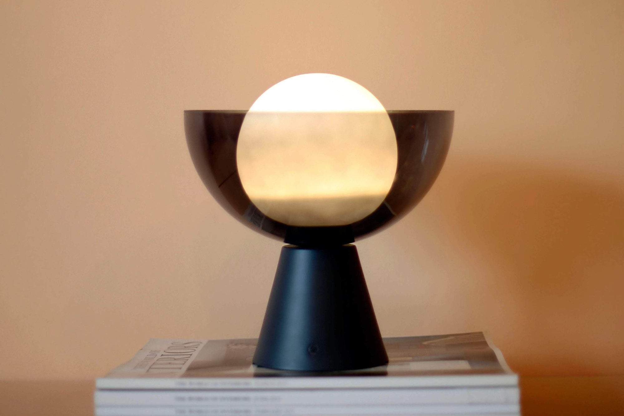 Charcoal grey rechargeable table lamp