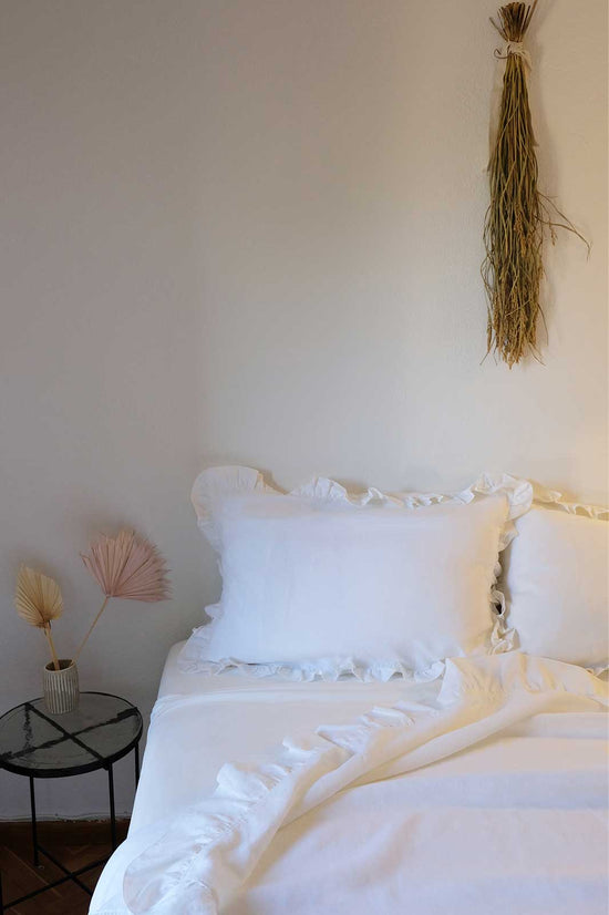Load image into Gallery viewer, The Ruffled Casita Linen Flat Sheet in white
