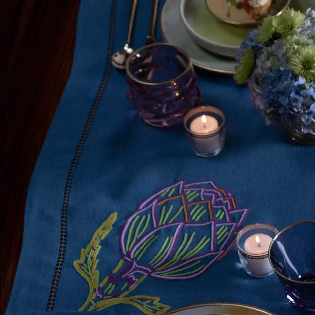 Load image into Gallery viewer, Alcachofra Table Runner

