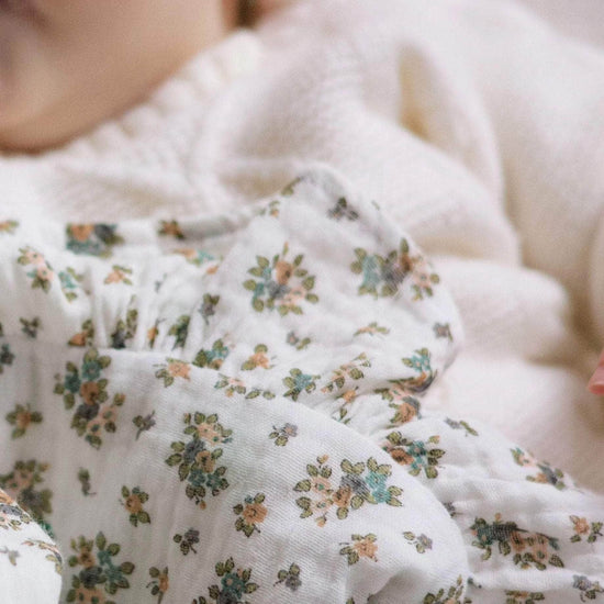 Baby Blanket - White & Flowers
