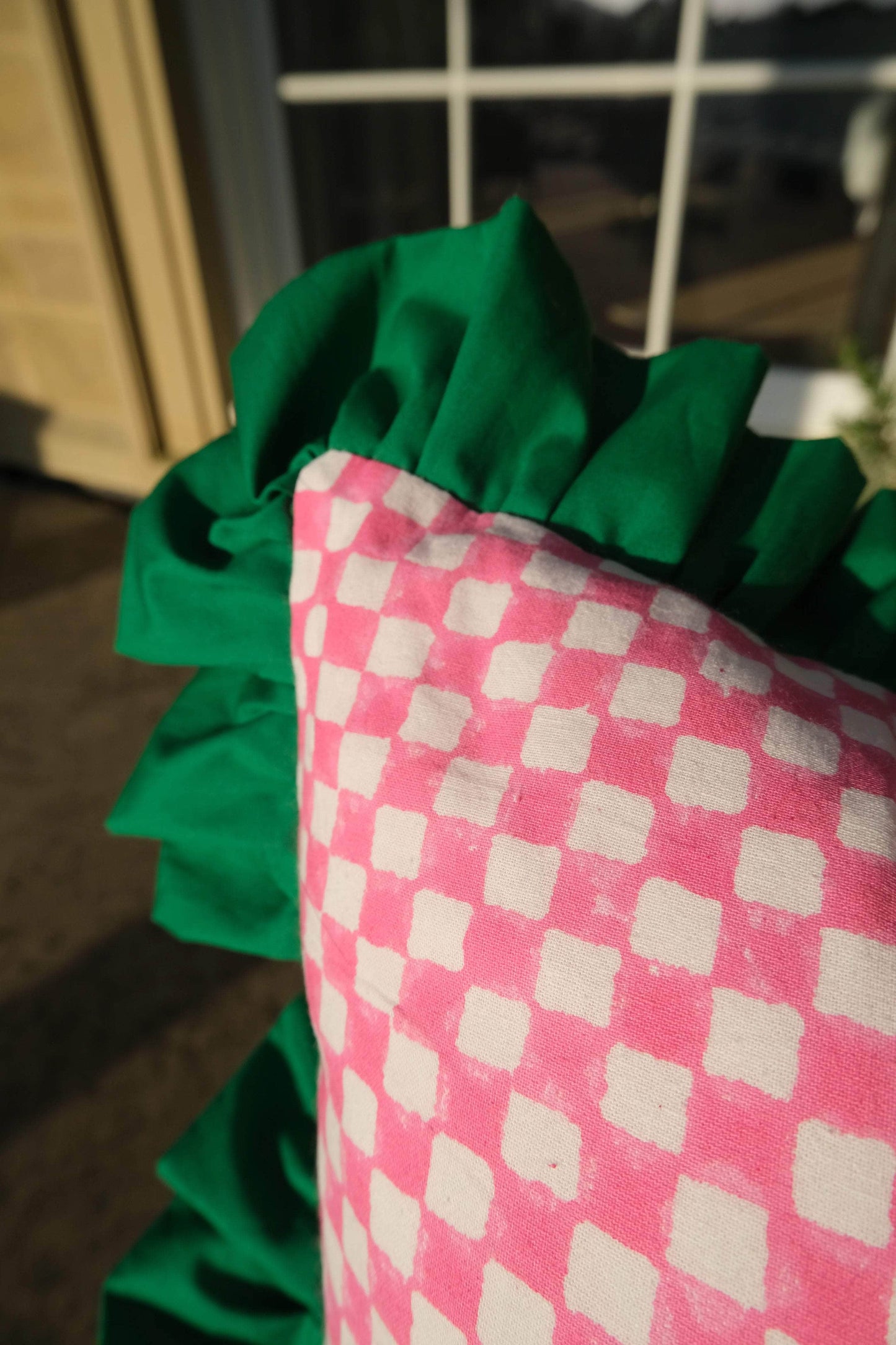 Pink And White Checkerboard Green Ruffle Cushion