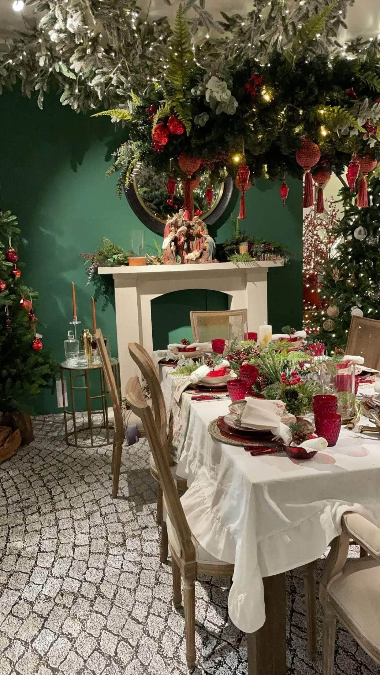 Ruffle Linen/Cotton Tablecloth, White