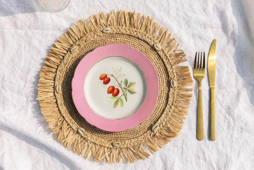 Round Natural Raffia Tabletop With Fringes