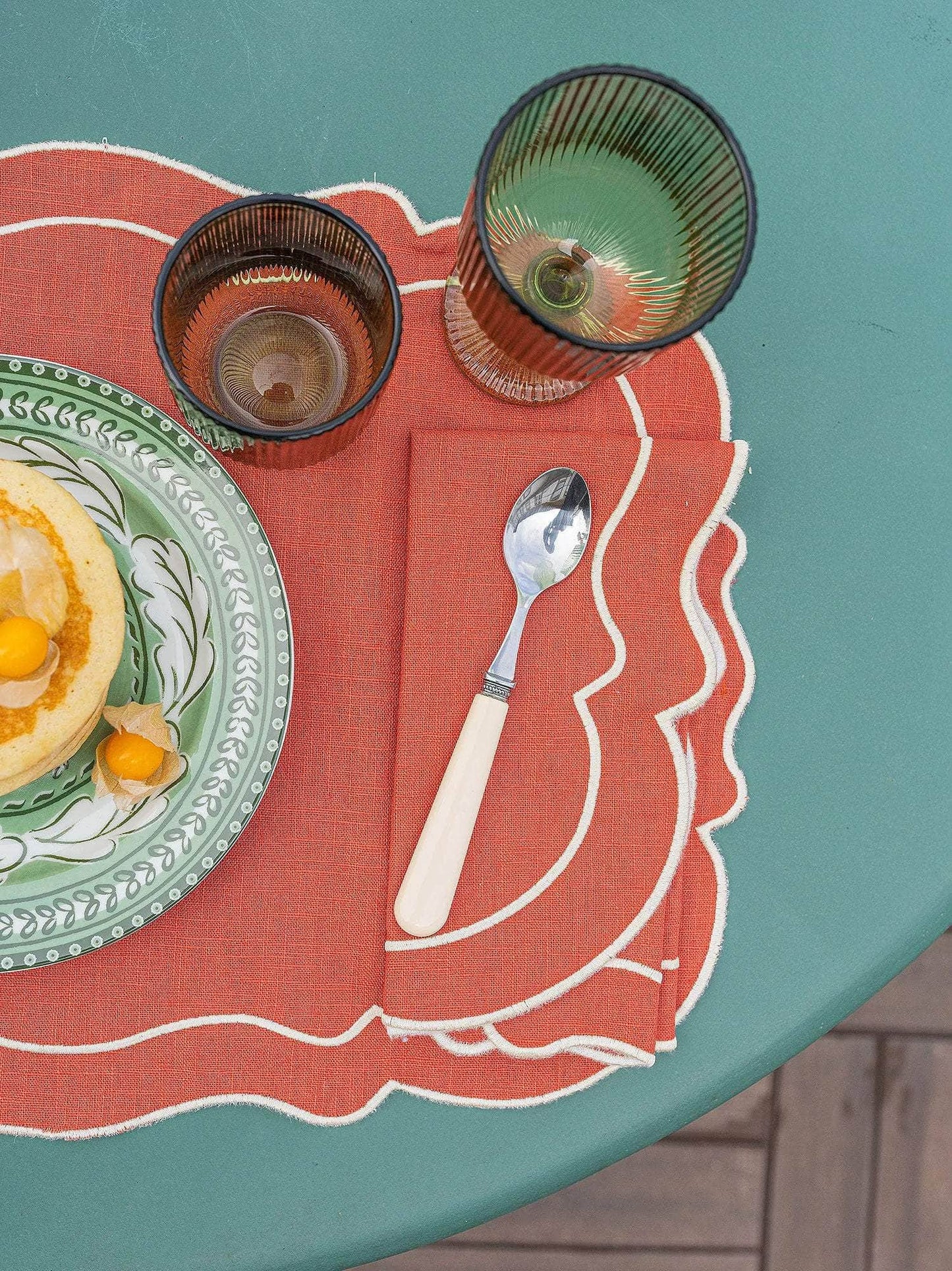 Clou Placemat, Brick with Ivory