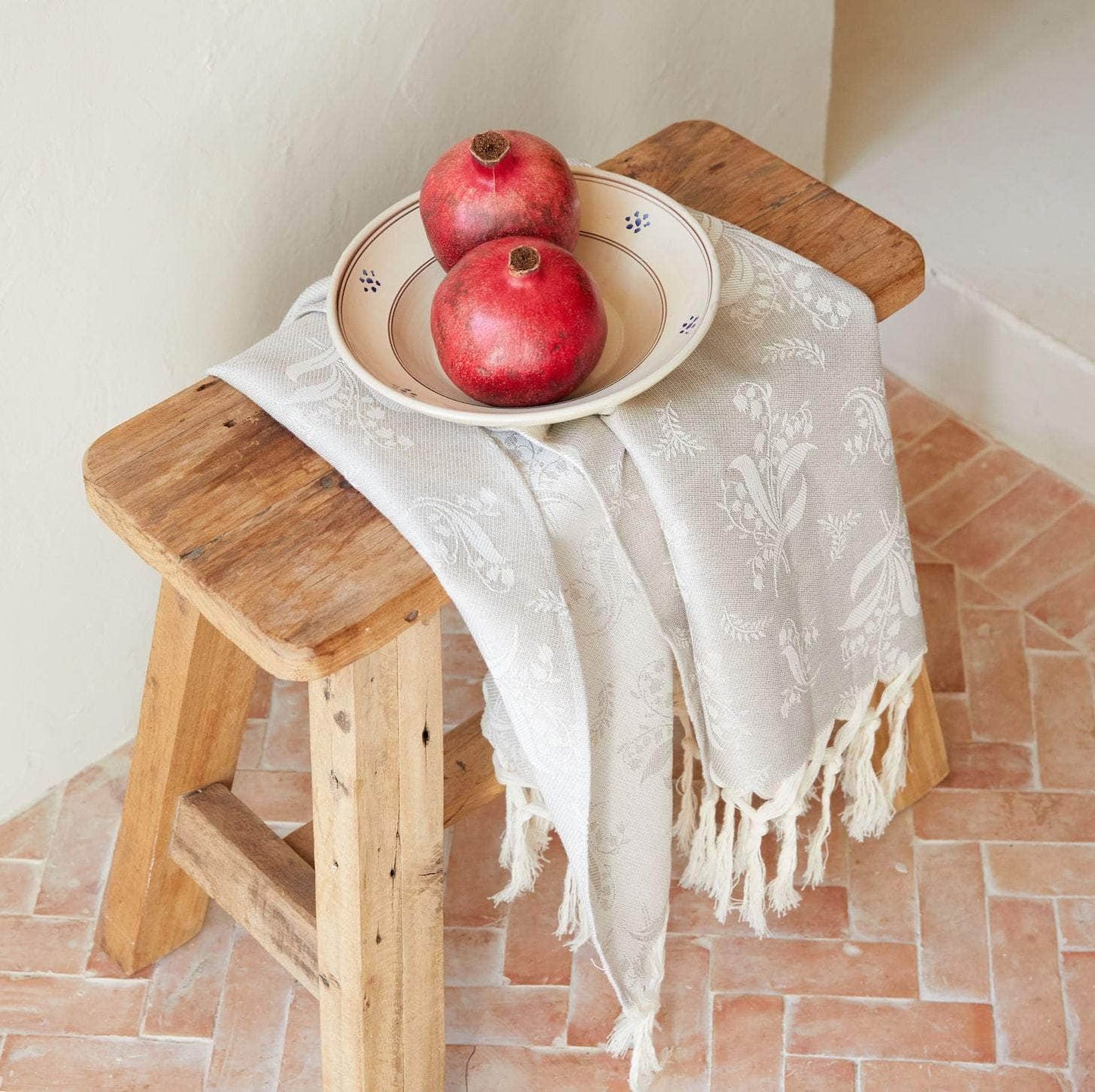 Mughetto Grigio Table Runner