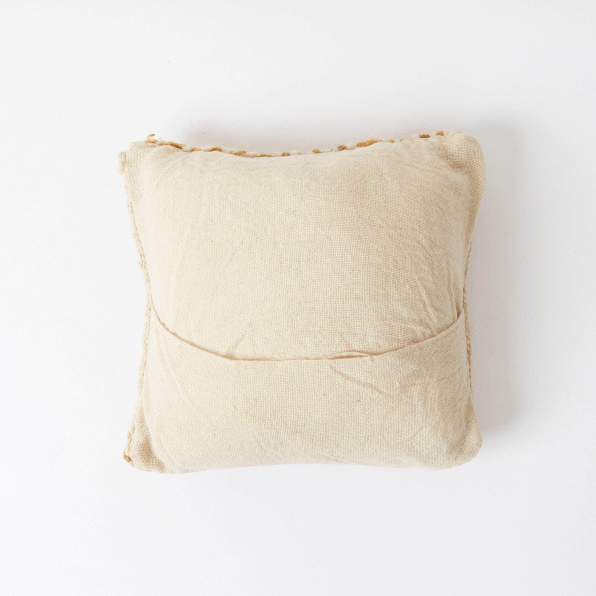 Pelero Cushion