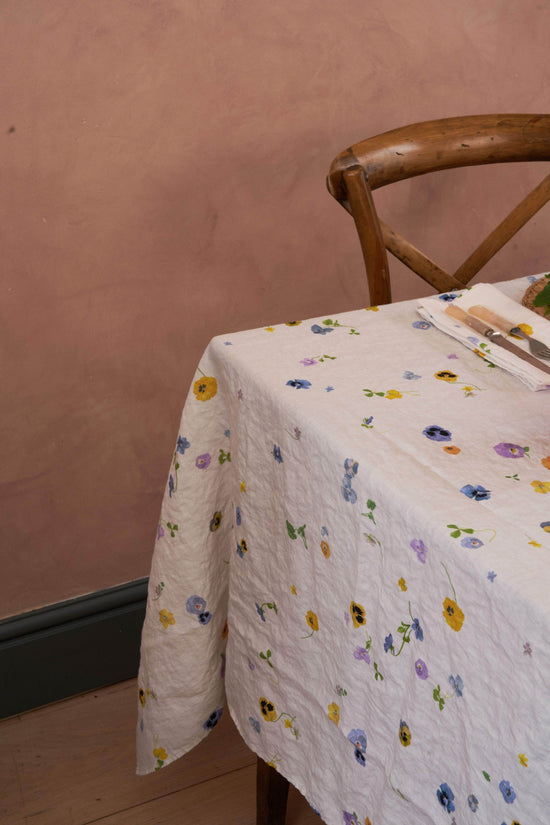 Viola Linen Tablecloth