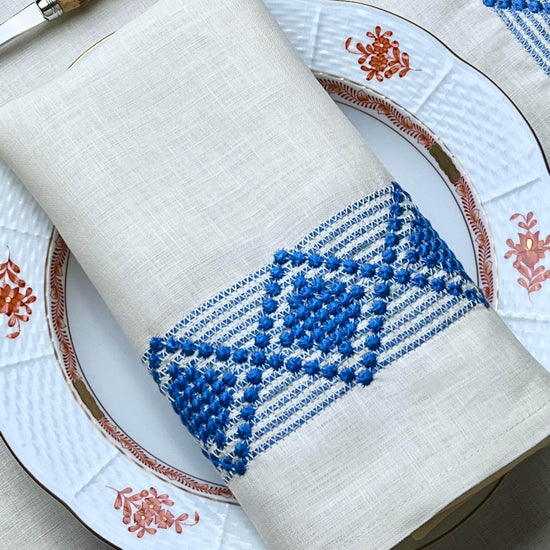 Load image into Gallery viewer, The Diamond Napkin &amp;amp; Placemat Set in Ivory &amp;amp; Blue  | One Napkin and One Placemat
