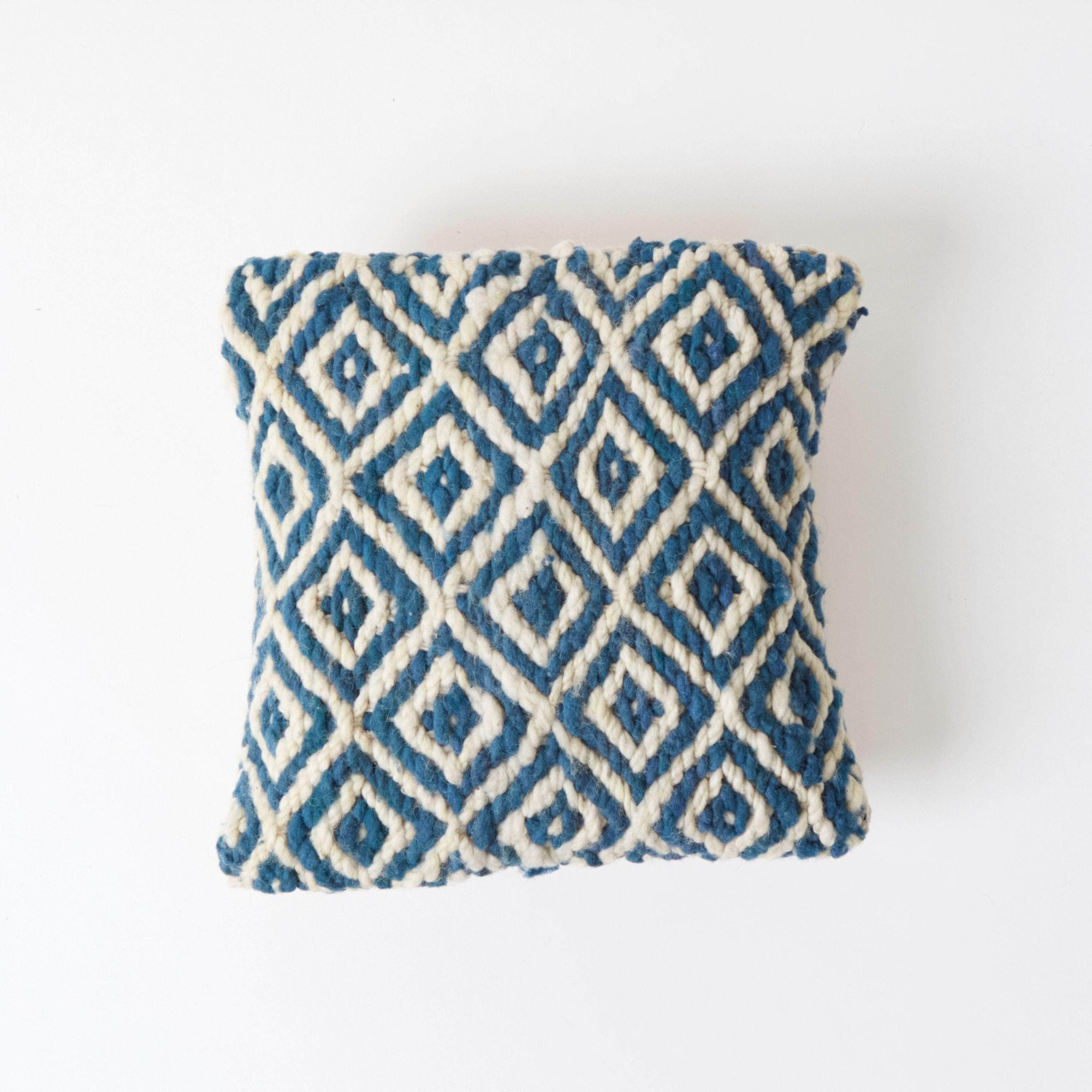 Pelero Cushion