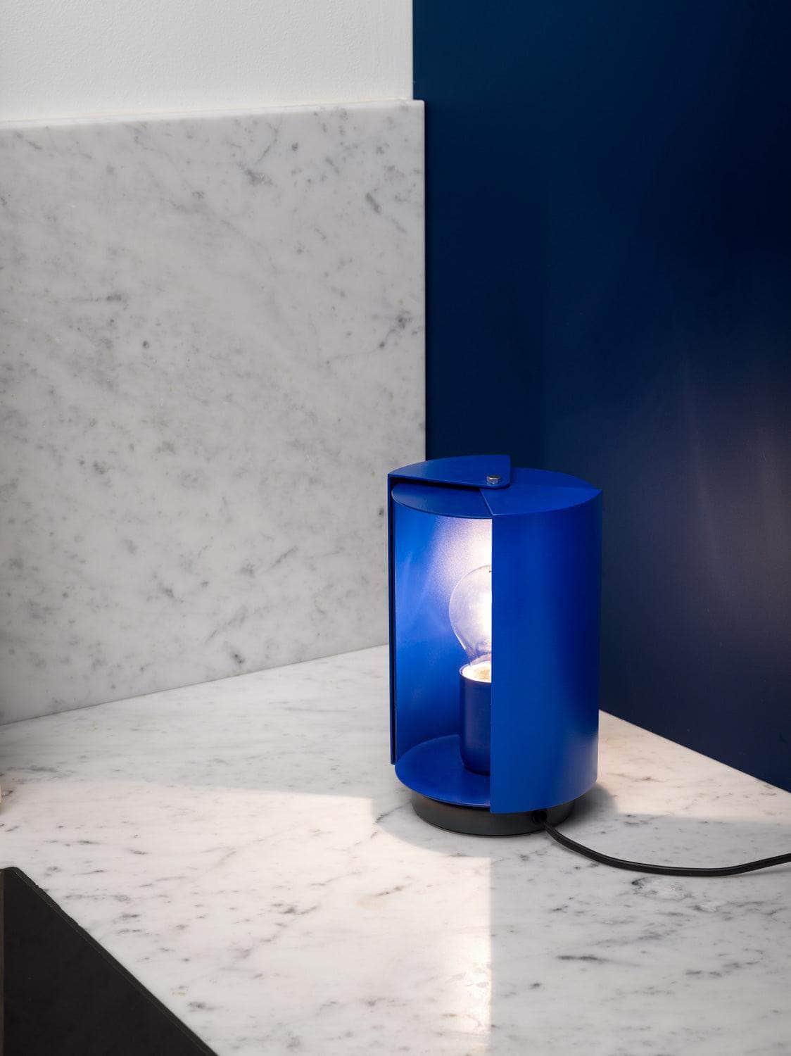 Table Lamp - Pivotante À Poser by Charlotte Perriand